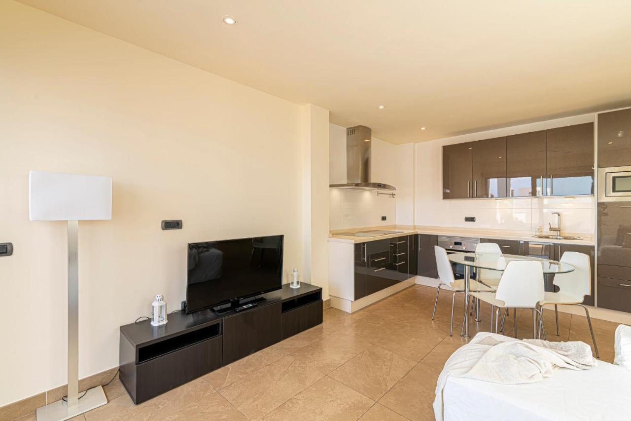 Luxury Holidays Suites, Playa De Los Cristianos 로스크리스티아노스 외부 사진