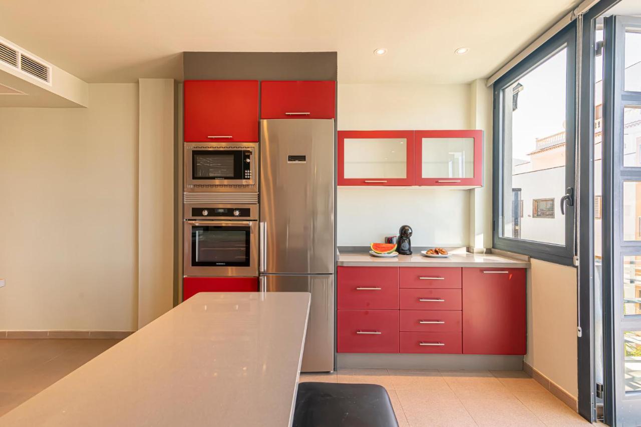 Luxury Holidays Suites, Playa De Los Cristianos 로스크리스티아노스 외부 사진