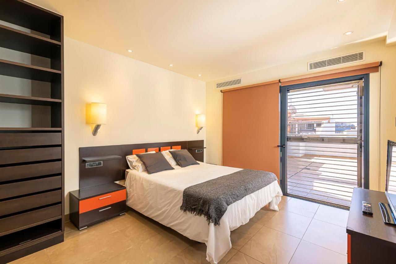 Luxury Holidays Suites, Playa De Los Cristianos 로스크리스티아노스 외부 사진