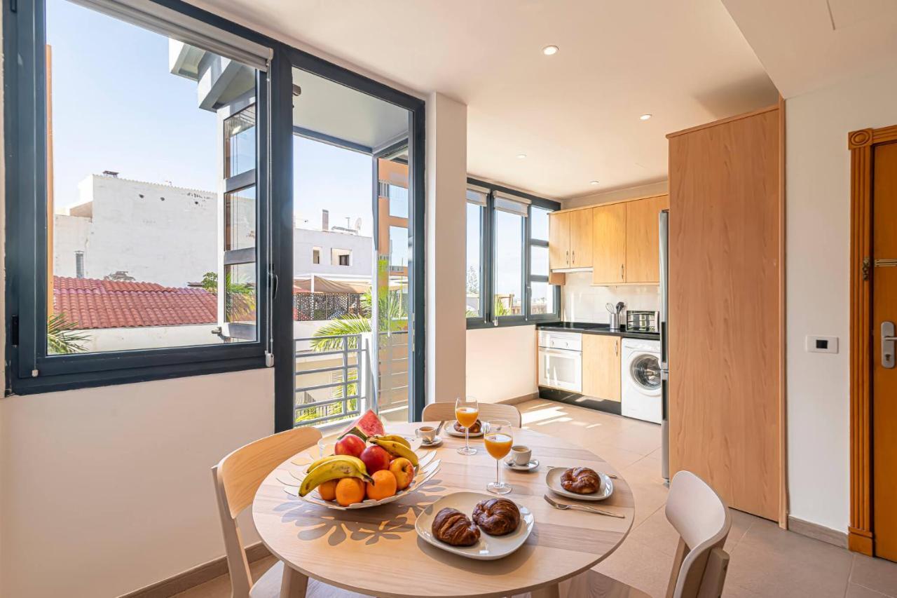 Luxury Holidays Suites, Playa De Los Cristianos 로스크리스티아노스 외부 사진