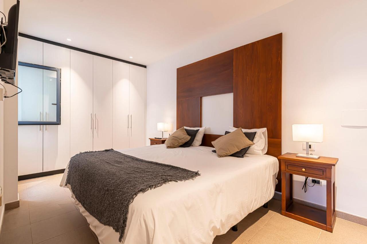 Luxury Holidays Suites, Playa De Los Cristianos 로스크리스티아노스 외부 사진
