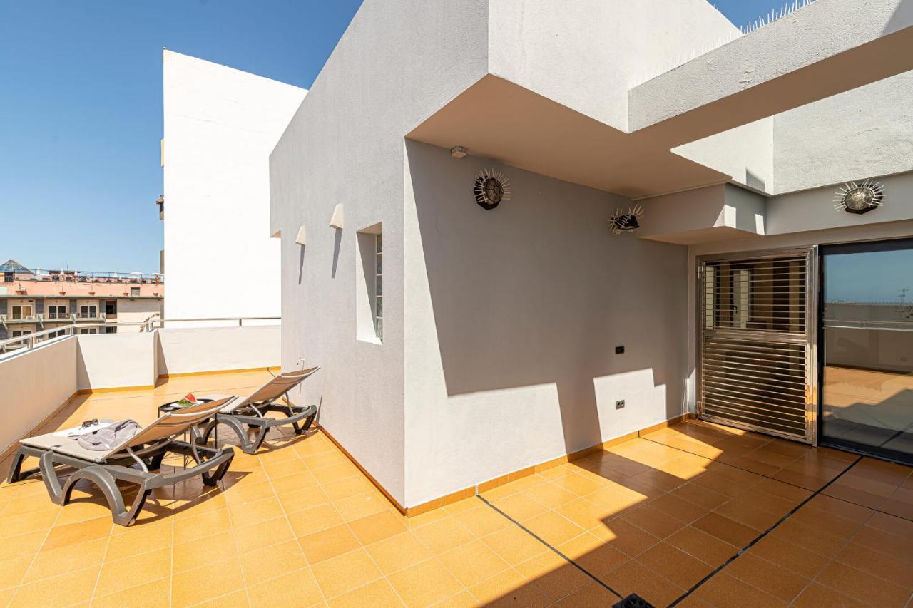 Luxury Holidays Suites, Playa De Los Cristianos 로스크리스티아노스 외부 사진