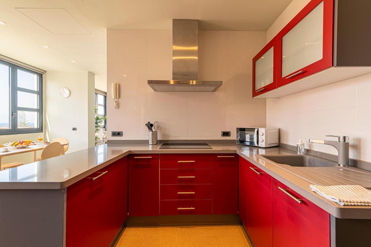 Luxury Holidays Suites, Playa De Los Cristianos 로스크리스티아노스 외부 사진