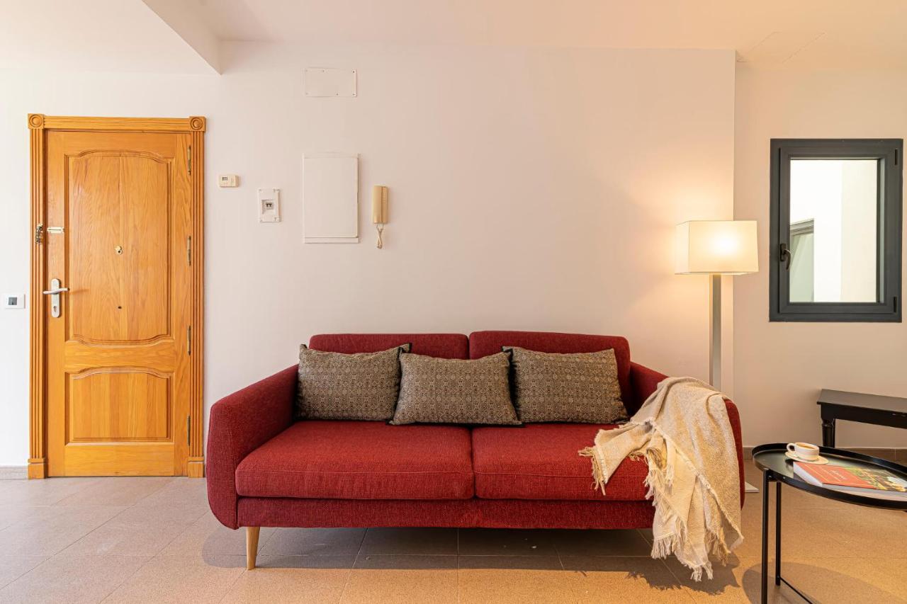 Luxury Holidays Suites, Playa De Los Cristianos 로스크리스티아노스 외부 사진