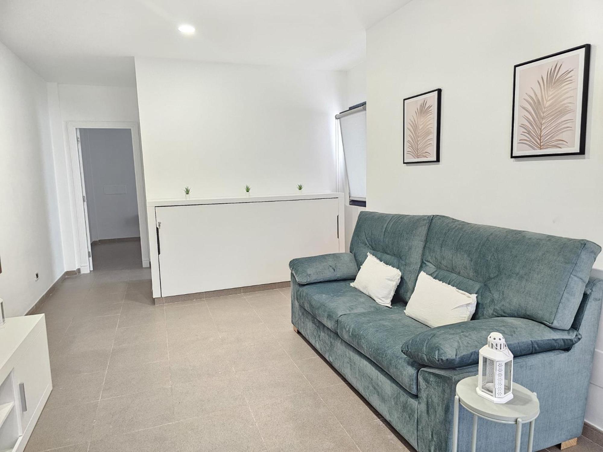 Luxury Holidays Suites, Playa De Los Cristianos 로스크리스티아노스 외부 사진